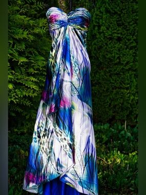 Cinderella Multi-Color Abstract Print Gown - Size 6